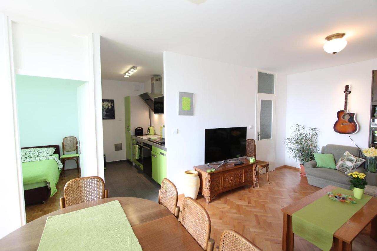 Apartment Elia Rovinj Exterior foto